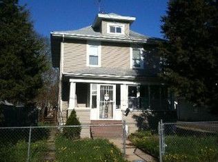 34 N Loucks St, Aurora, IL 60505