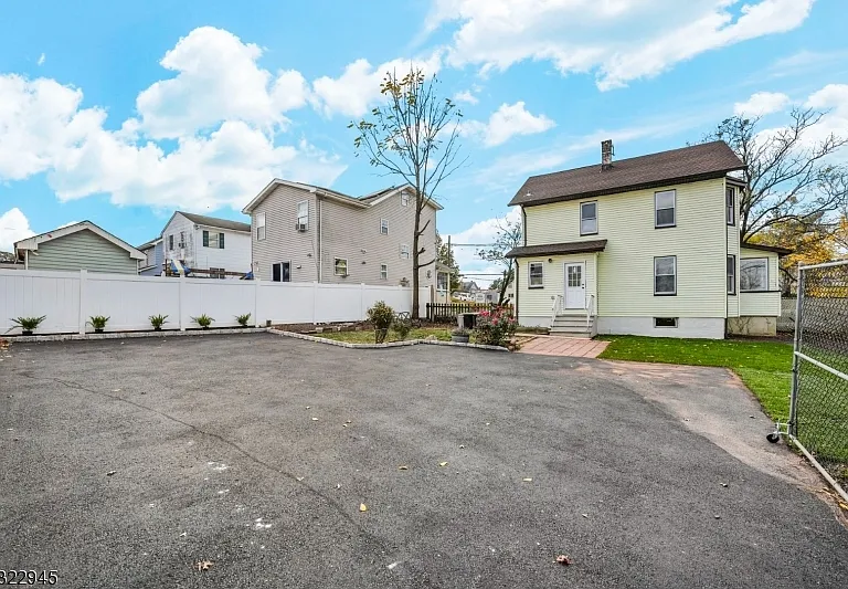 501 Centennial Ave — Photo 18