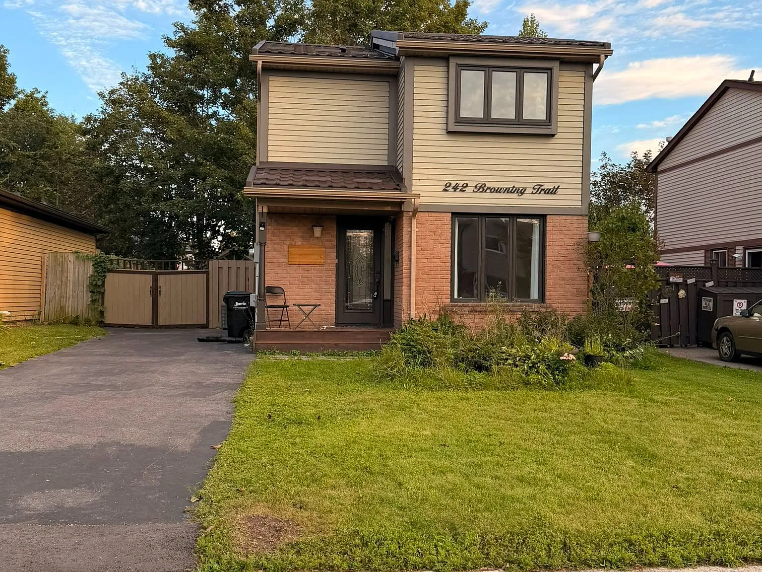 4 bed, $2,800 — Photo 1