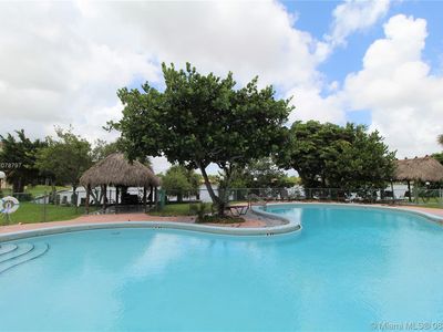 665 NE 195th St APT 416, Miami, FL, 33179