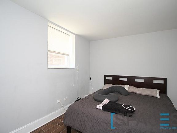 4th image of 1447 W Balmoral Ave #Gardenn