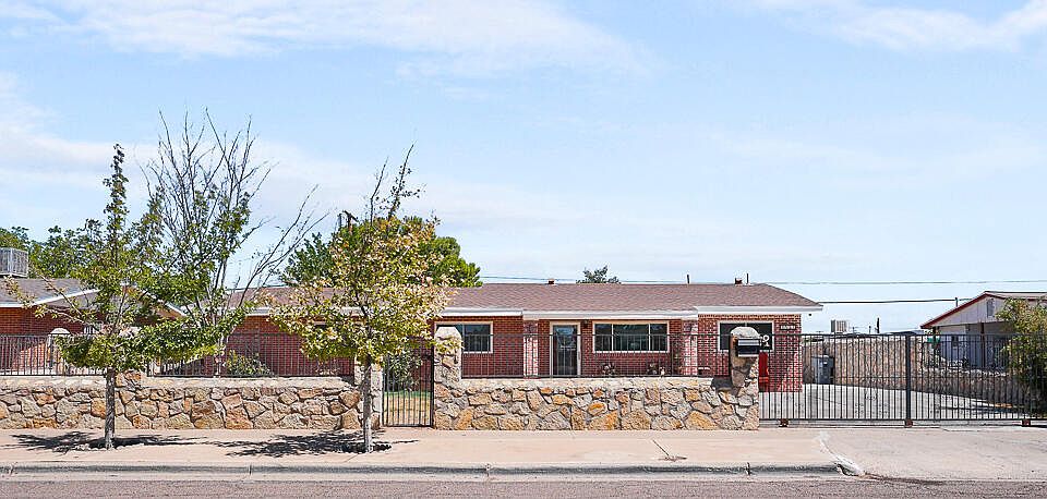 1st image of 4933 Pikes Peak Dr