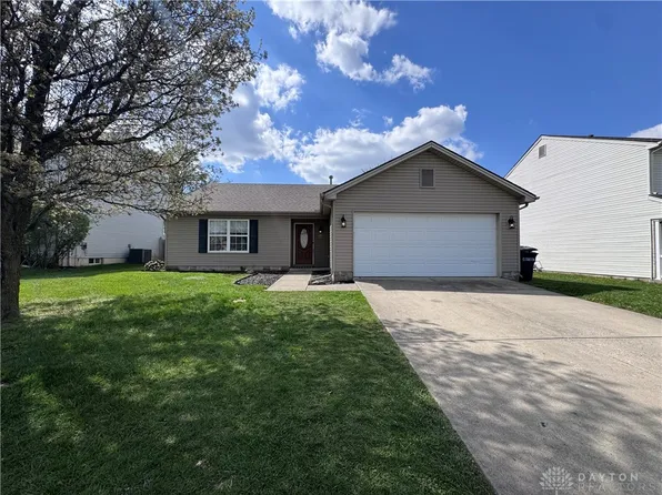 2333 Faircreek Ridge Dr, Fairborn, OH 45324
