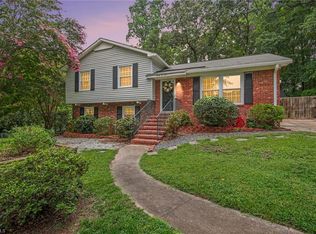 3212 Flanders Ct, High Point, NC 27265