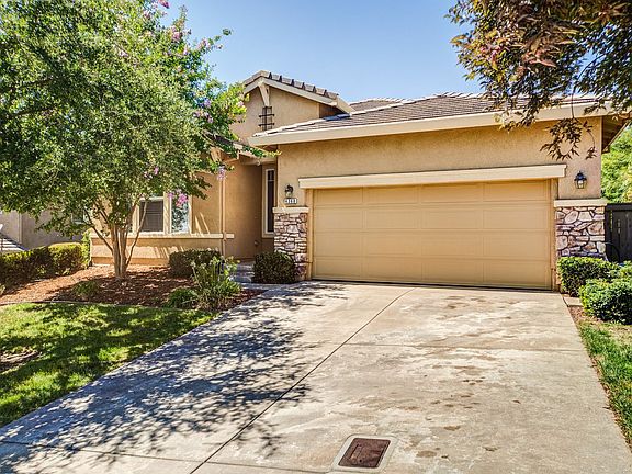 2nd image of 4360 Lombardia Way