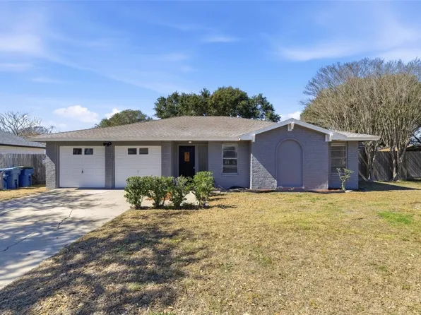 2411 Amistad St, Portland, TX 78374