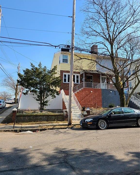 1st image of 64 William St