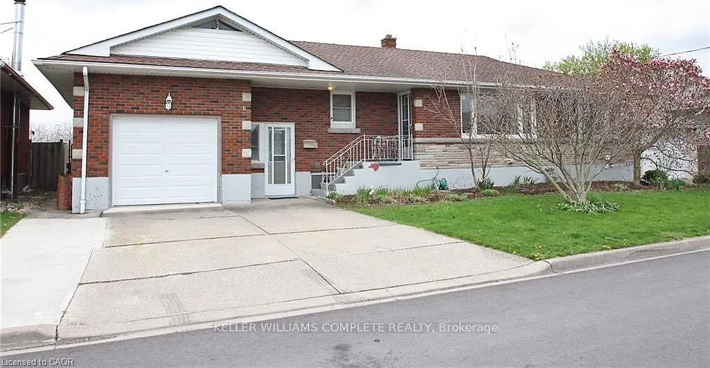 3 bed, $2,350 — Photo 1