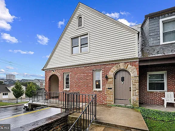 12 York Rd #C