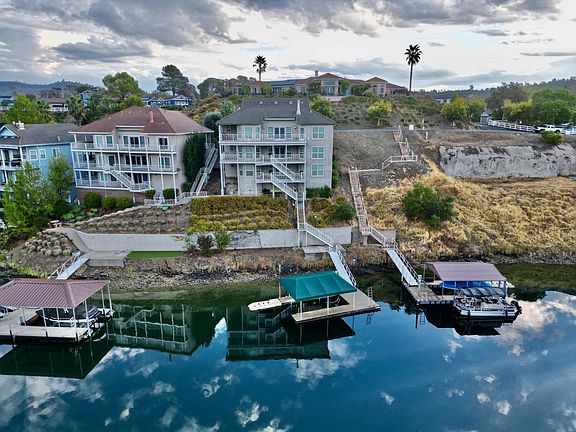 2nd image of 1073 Shoreline Dr