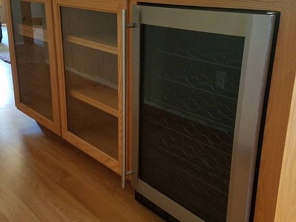 Wine Cooler in Island