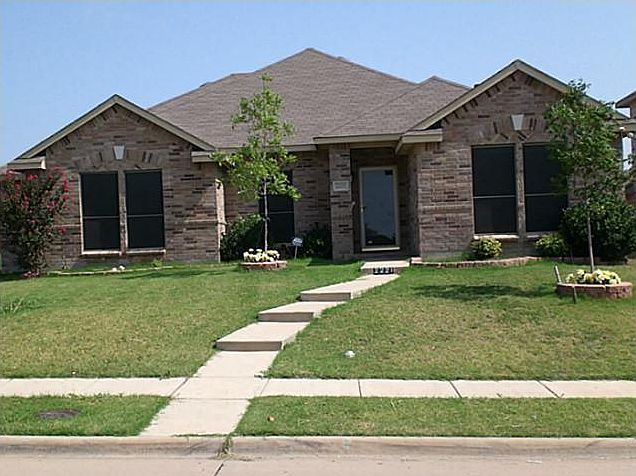 1st image of 2221 Bruce Dr