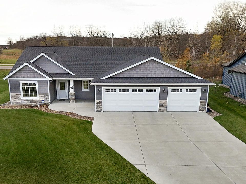 1st image of 604 Lanigan Way SE