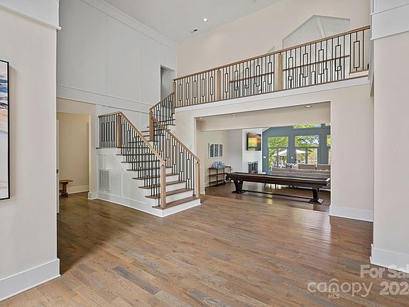 3rd image of 144 Bridle Path Ln