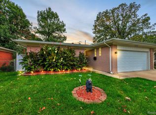 31348 Kelly Rd, Roseville, MI 48066