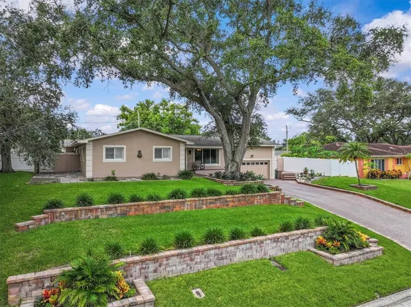 1165 Nelson St, Dunedin, FL 34698