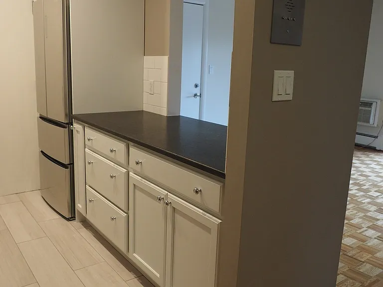 10 Longwood Dr #10 — Photo 8