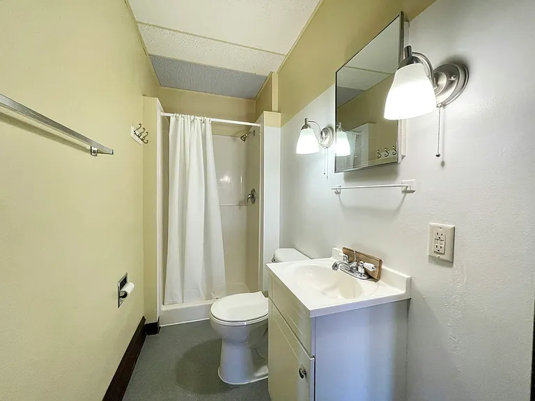 1 S Minnesota St #2 — Photo 11