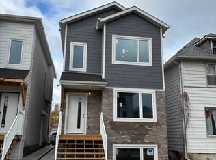 376 Home Street, Winnipeg, MB R3G 1X2
