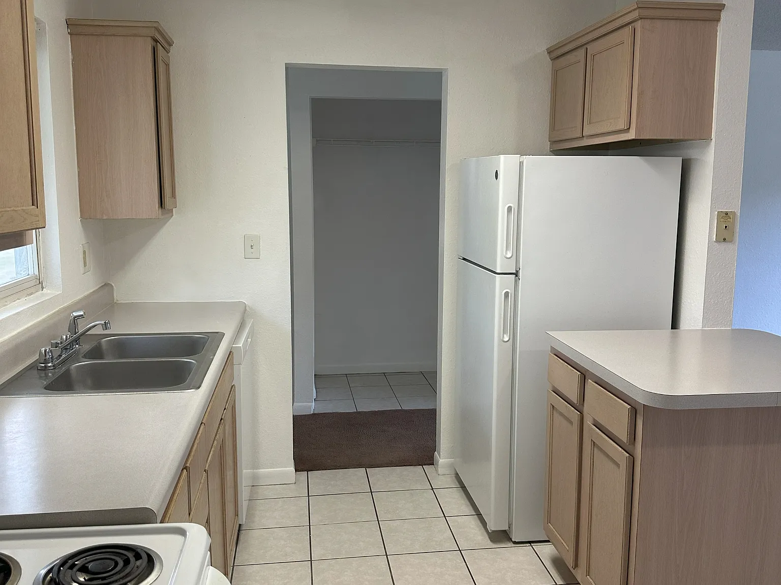 Ep Estates Llc - 1029 — Photo 4