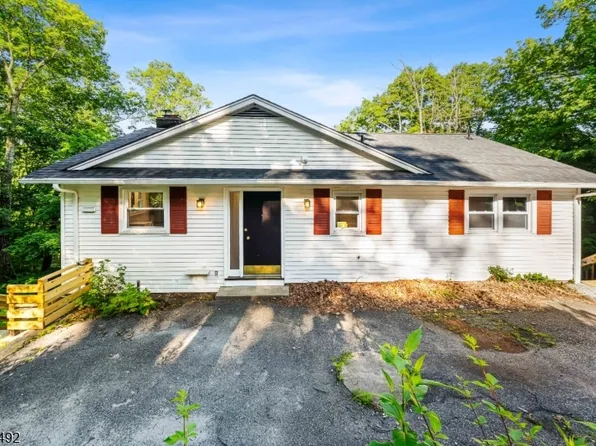 16 Sunset Trl, Rockaway Twp., NJ 07866