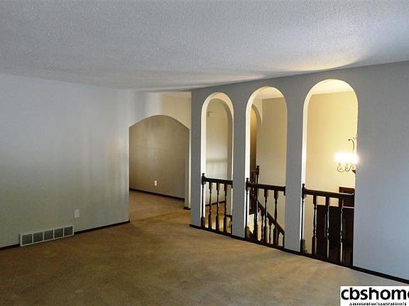 3rd image of 2302 Arlington Pl