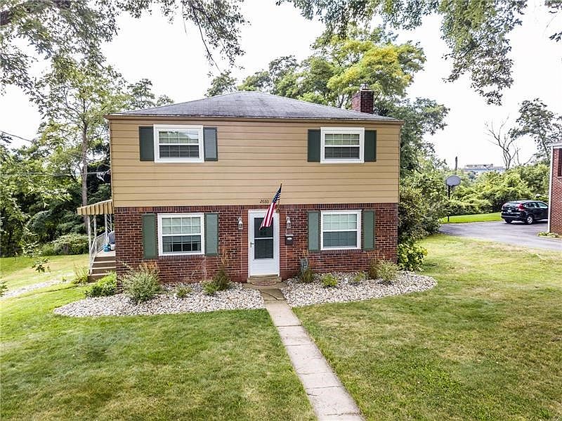 GREAT LOCATION WITH A YARD THAT BACKS TO A PARK.....this 3 Bedroom plus a bonus room on the 2nd floor features updated windows t