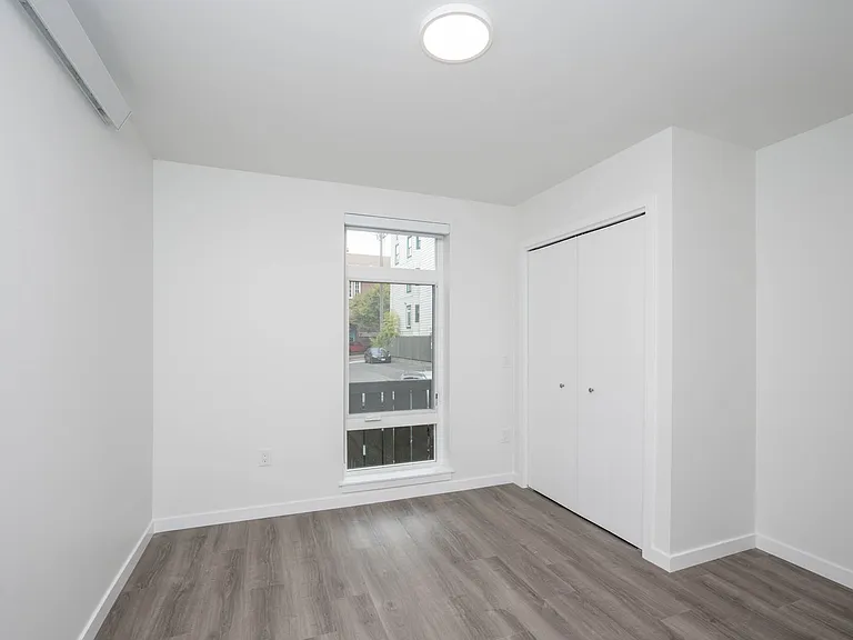 Plaid Apartments — Photo 41