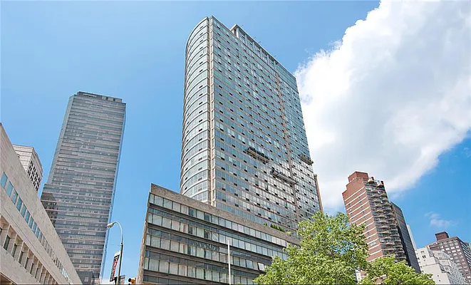 Rented by R New York | media 4