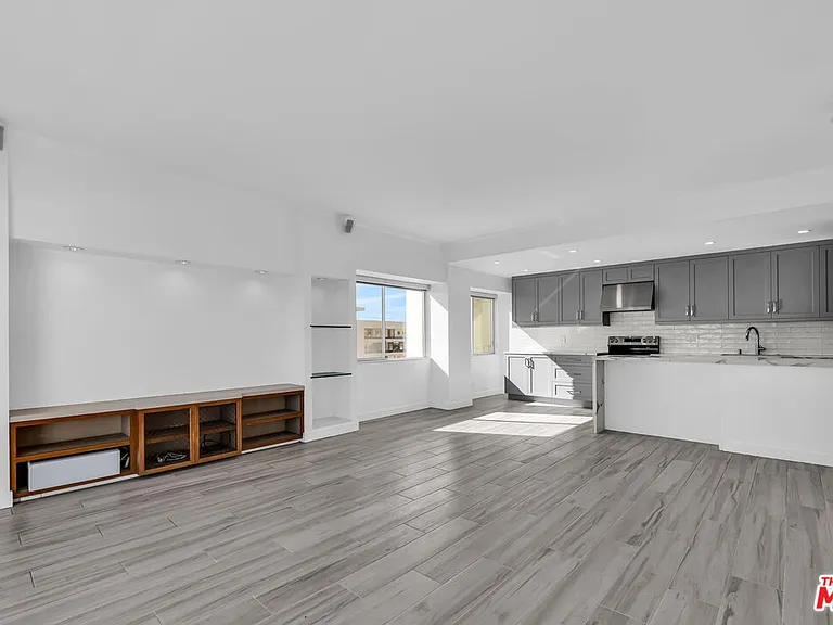 1155 N La Cienega Blvd #1106 — Photo 16