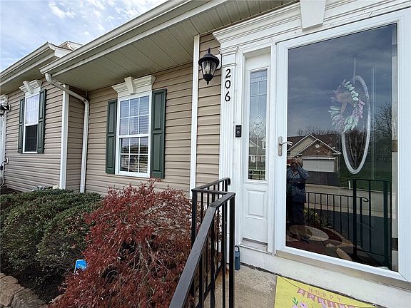 2nd image of 206 Cherry Bark Dr