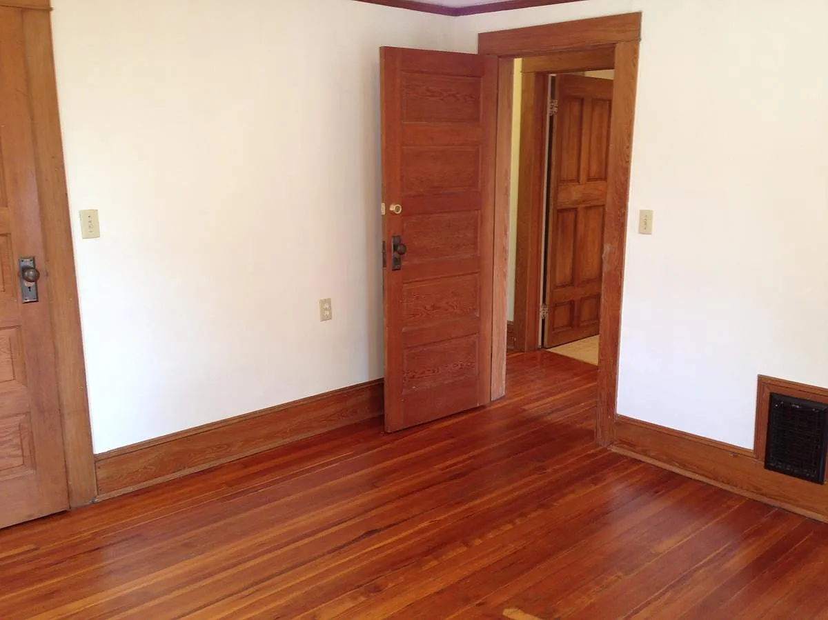 202 Delaware Ave — Photo 3