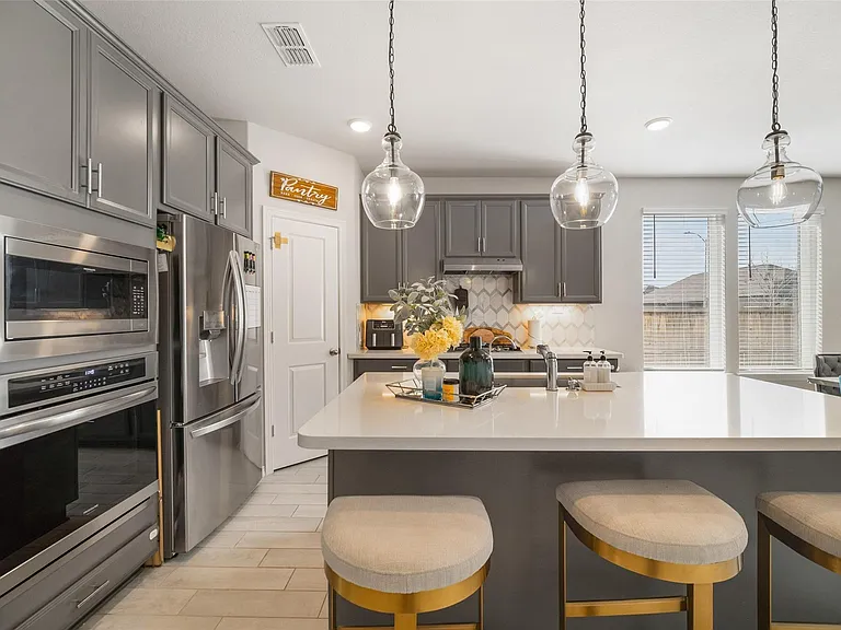 1811 Smithers Landing Dr — Photo 8
