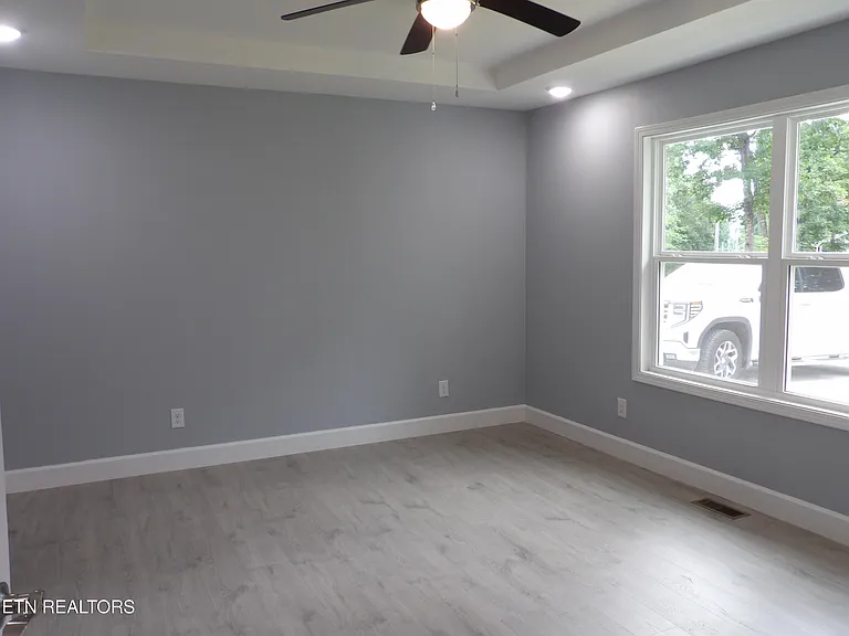 707 Oneida Ln — Photo 11