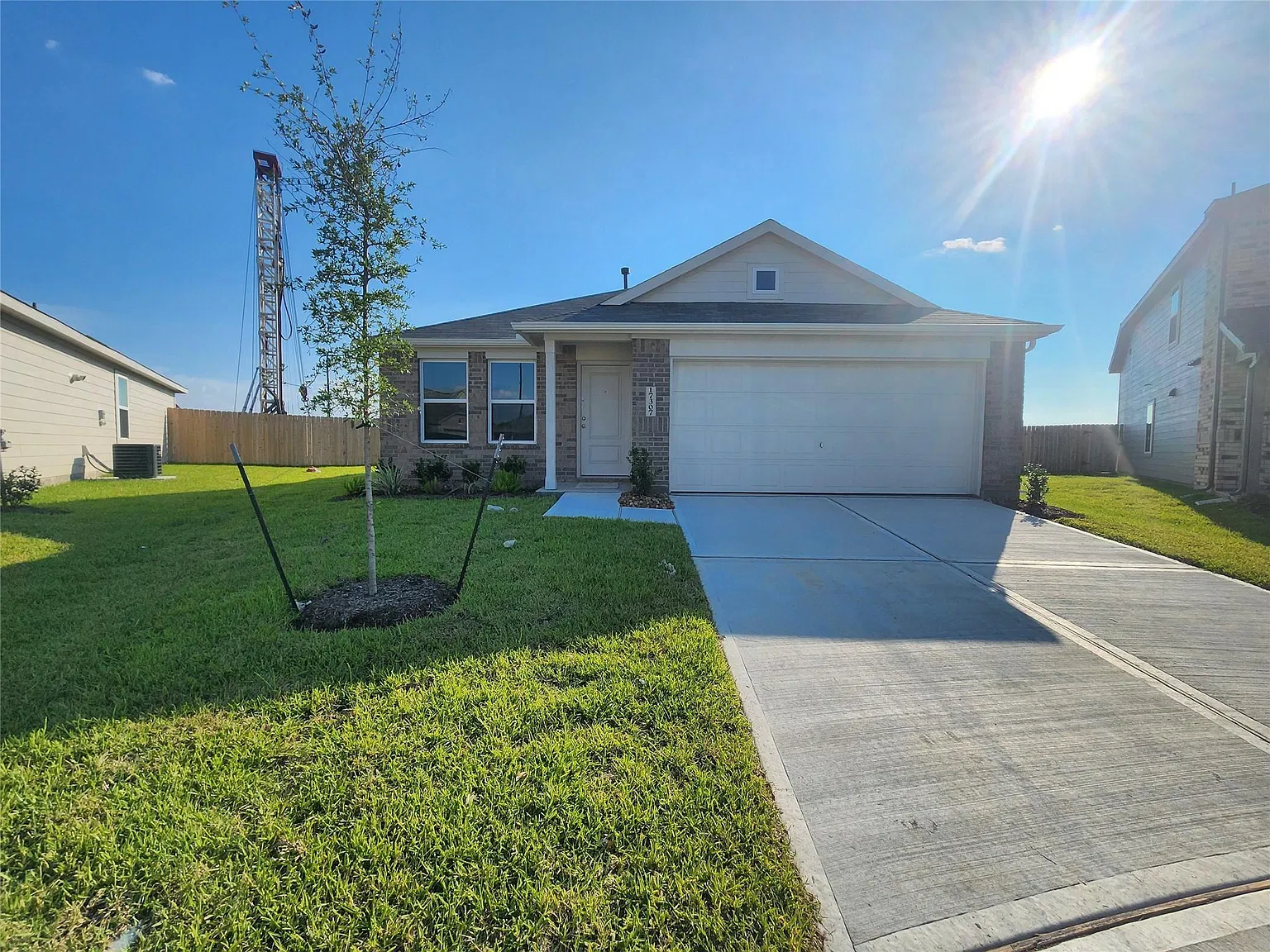 3 bed, 2.0 bath, 1484 sqft, $1,795 — Photo 2