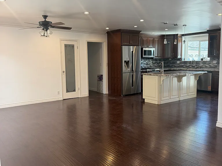 20814 Stagg St — Photo 4