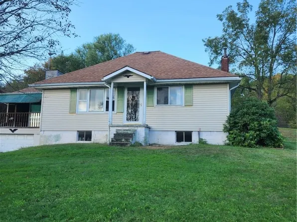 2348 Leesburg Grove City Rd, Mercer, PA 16137