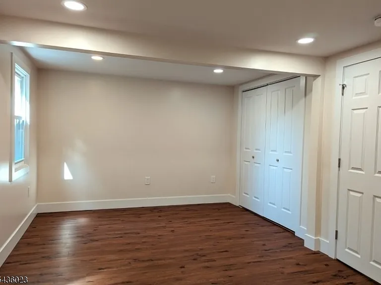 439 Victory Ave — Photo 7