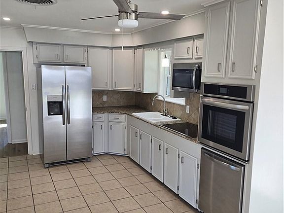 2nd image of 2528 Saint Francis St