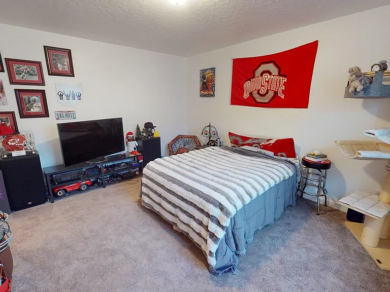 635 S Chan Dr E — Photo 11
