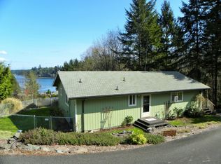 101 E Sea Breeze Dr, Grapeview, WA 98546