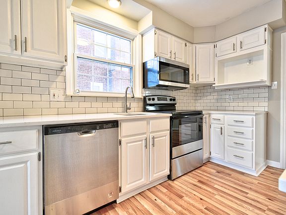 3rd image of 18468 Sorrento Ave