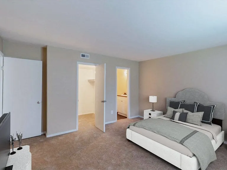 13220 Chester Rd — Photo 14