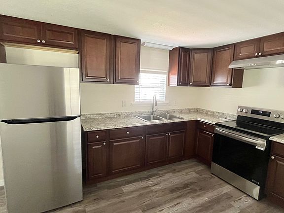 5th image of 2812 Bolin Ln