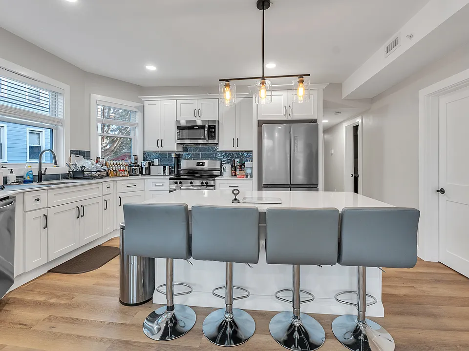 51 Beaver St #2