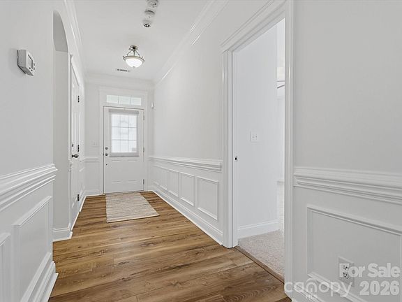 2nd image of 1022 Fleming Ln