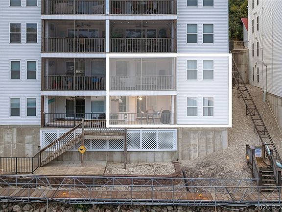 2nd image of 40 Lighthouse Rd #101