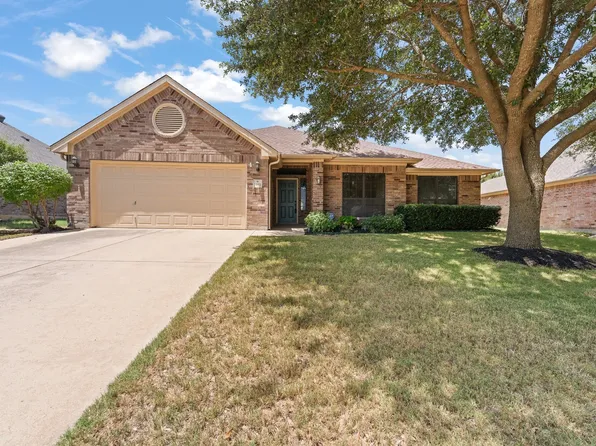 1058 Saint Andrews Dr, Burleson, TX 76028