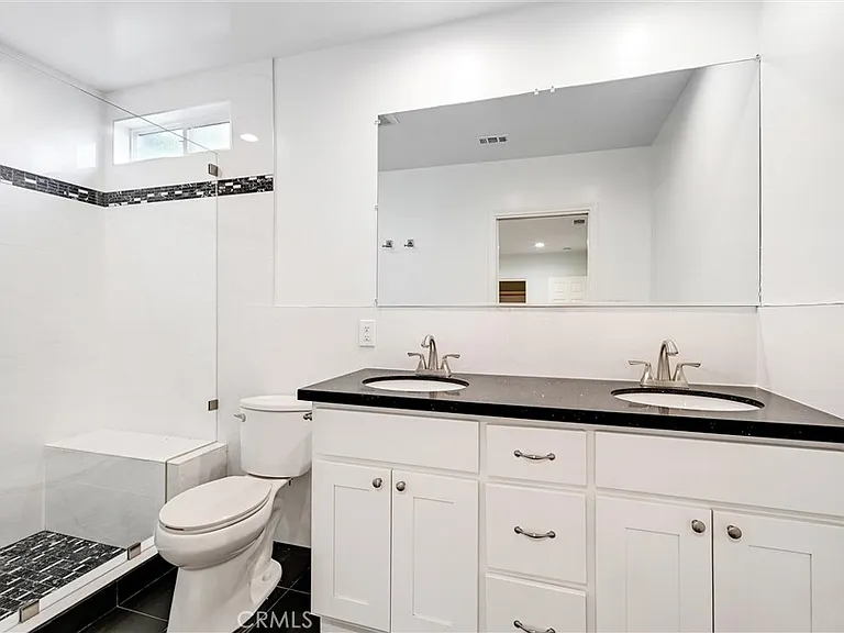 156 S Edinburgh Ave — Photo 25