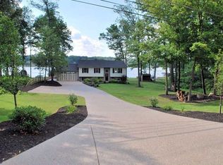 230 Latonka Dr, Mercer, PA 16137